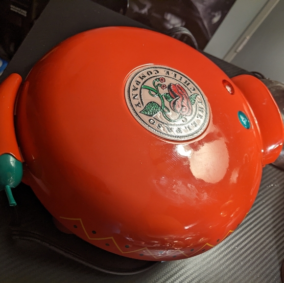 The El Paso Chili Company Quesadilla Maker - Picture 2 of 6
